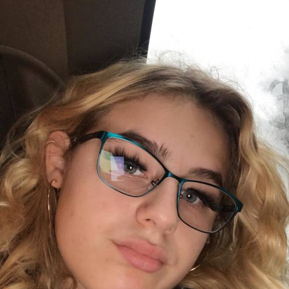 Meet your Posher, Paige - Picture 1 of 1